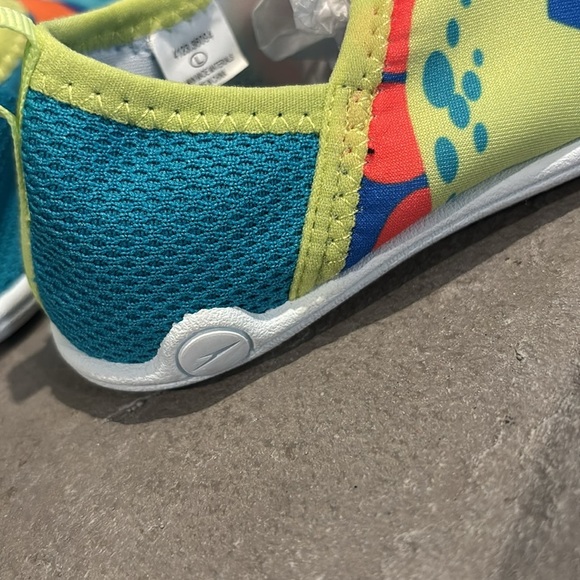 Speedo Dino Scales UV protection,traction water shoes/bootie,slip on,pull tab - Picture 5 of 7